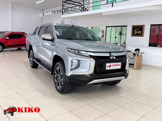 MITSUBISHI L200 TRITON 2.4 16V TURBO DIESEL SPORT HPE-S CD 4P 4X4 AUTOMÁTICO